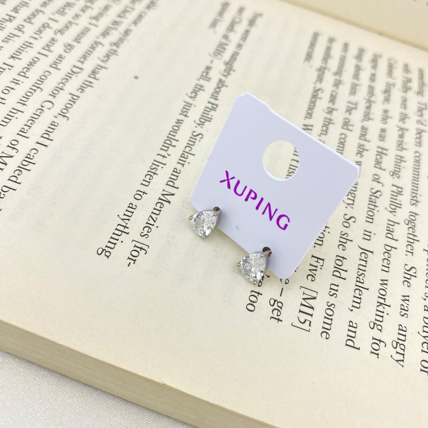 گوشواره زنانه ژوپینگ مدل تک نگین اشک کد E4370 -  - 2