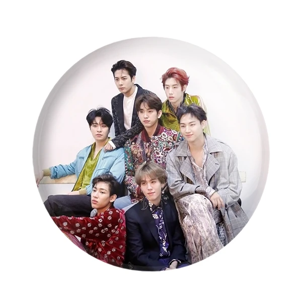 مگنت خندالو طرح گروه گات سون GOT7 کد 11637