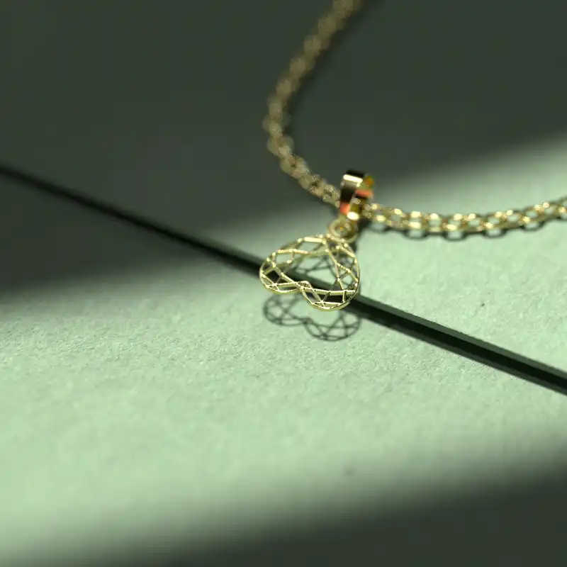 گردنبند طلا 18 عیار زنانه مدوپد مدل طرح قلب کد AA1193