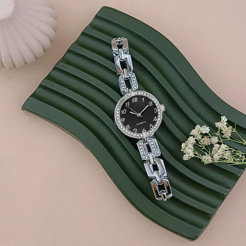 ساعت مچی عقربهای کوارتز زنانه مدل لوکس بند دستبندی کد ۱.۱ ساعت مچی عقربهای کوارتز زنانه مدل لوکس بند دستبندی کد ۱.۱