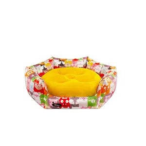جای خواب سگ و گربه نیناپت مدل 6 ضلعی VIP طرح شیر