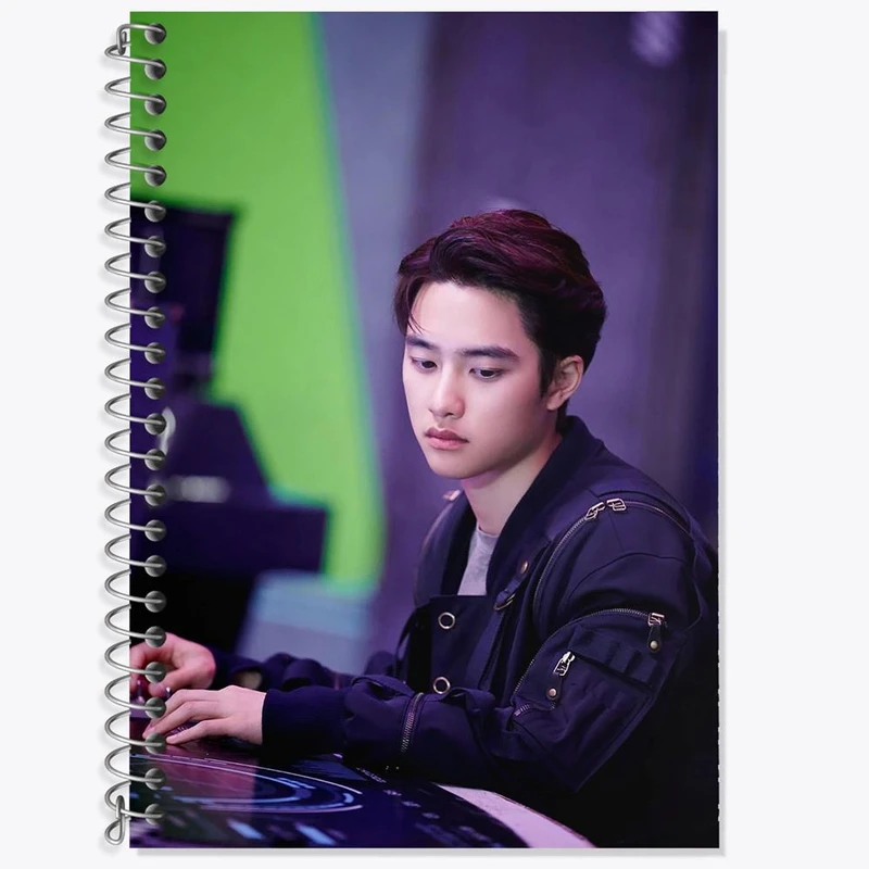 دفتر لغت 50 برگ خندالو مدل کیونگسو گروه اکسو EXO کد 16819