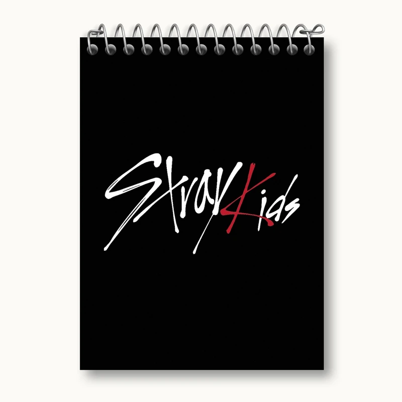 دفتر یادداشت 50 برگ خندالو مدل گروه استری کیدز Stray Kids کد 11851