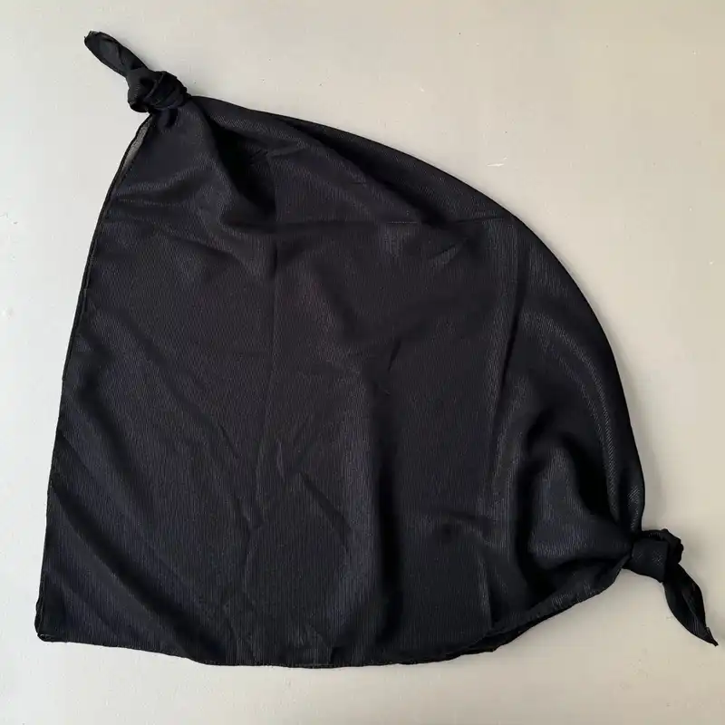 روسری زنانه مدل ساده حریر لیزری شاین دار لمه دار قواره 70