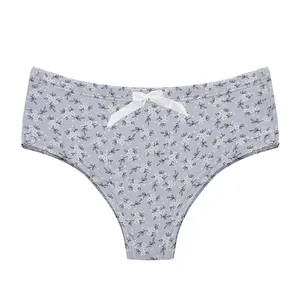 شورت زنانه مدل نخی جنیفری