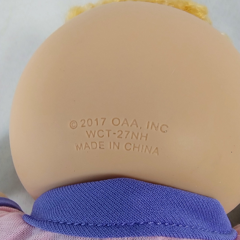 عروسک دبلیو سی تی مدل کبج پچ کیدز طرح Cabbage Patch Kids کد PB03 ارتفاع 32 سانتی‌متر