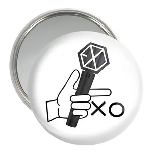 آینه جیبی خندالو مدل گروه اکسو EXO  کد 13662