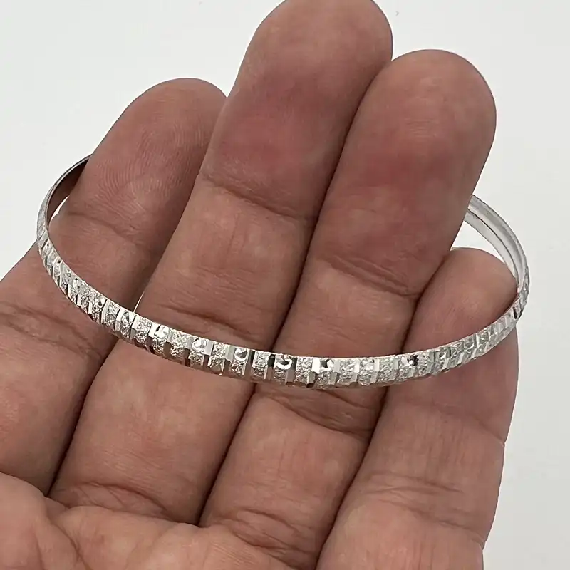 النگو نقره زنانه مدل NG8007