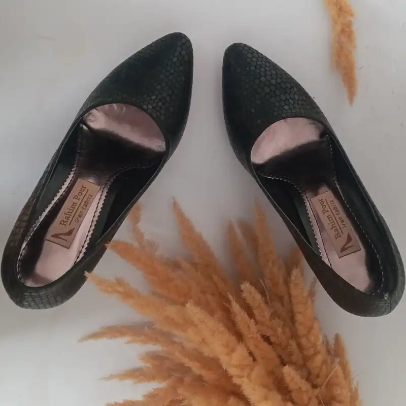 کفش زنانه مدل خال خال درشت