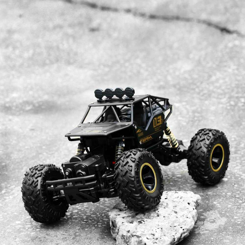 ماشین بازی کنترلی مدل آفرود rock crawler metal