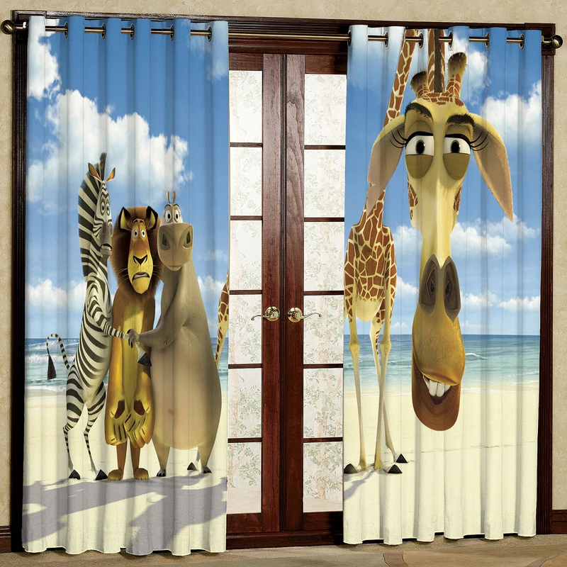 پرده مدل کارتون ماداگاسکار مخمل پانچی کد 922 سایز 140x280 سانتی متر