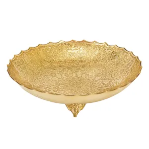 میوه خوری برنجی مدل قلم زنی سه پایه کد 6342