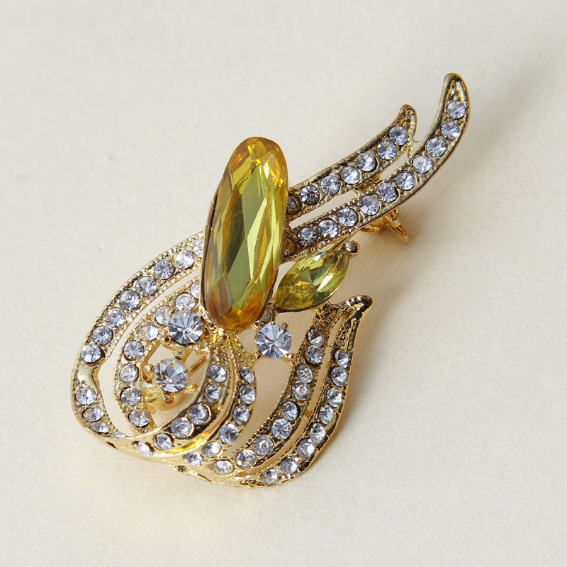 گل سینه زنانه بازرگانی میلادی مدل استیل رنگ ثابت ضد حساسیت فول نگین بدون ریزش کد ACZ_042 گل سینه زنانه بازرگانی میلادی مدل استیل رنگ ثابت ضد حساسیت فول نگین بدون ریزش کد ACZ_042