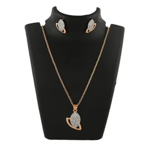  نیم ست طلا 18 عیار زنانه قیراط طرح مارکیز کد GH643