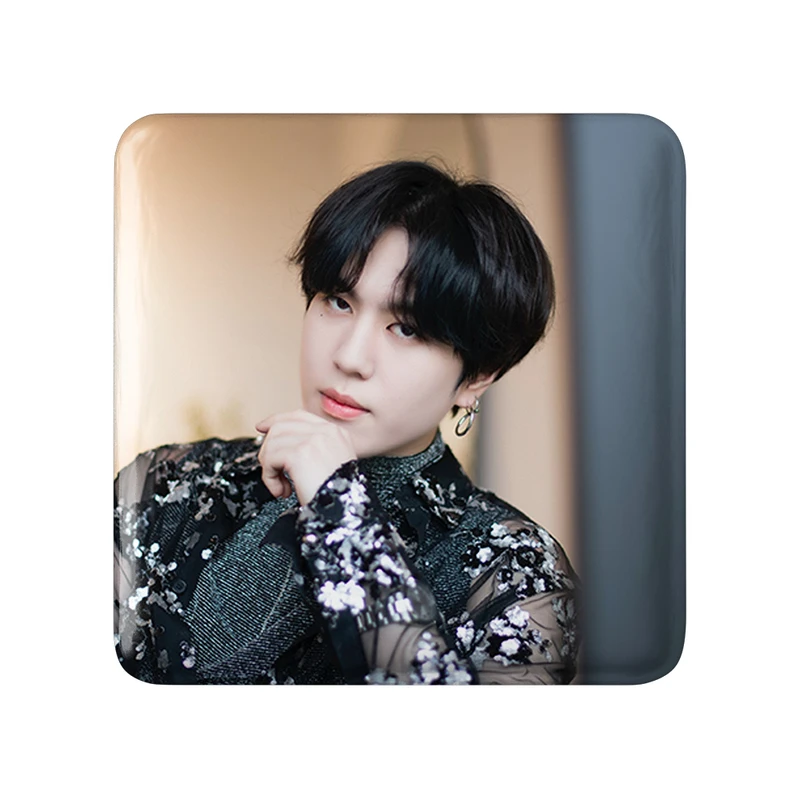 مگنت خندالو طرح یوگیوم گروه گات سون GOT7 کد 11652