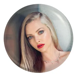 پیکسل خندالو طرح آماندا سایفرد Amanda Seyfried کد 6400 مدل بزرگ