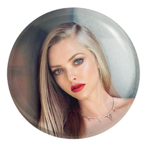 پیکسل خندالو طرح آماندا سایفرد Amanda Seyfried کد 6400 مدل بزرگ