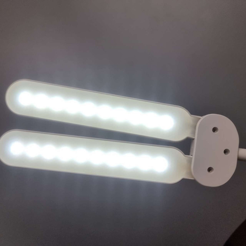 چراغ مطالعه یولومو شارژی مدل گیره ای کد 1197