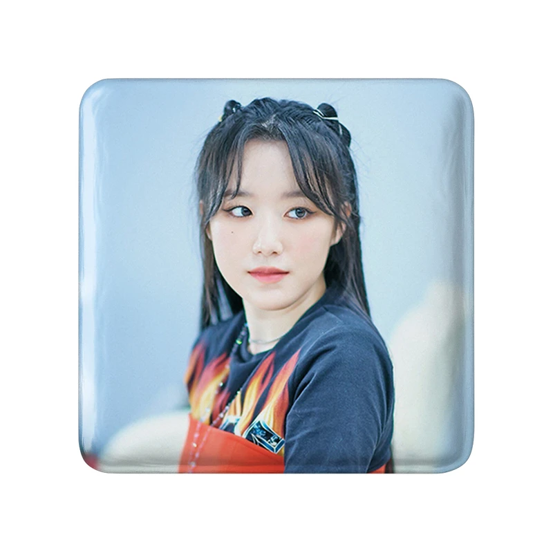 مگنت خندالو طرح شوهوآ گروه جی آیدل Gidle  مدل مربعی کد 19548