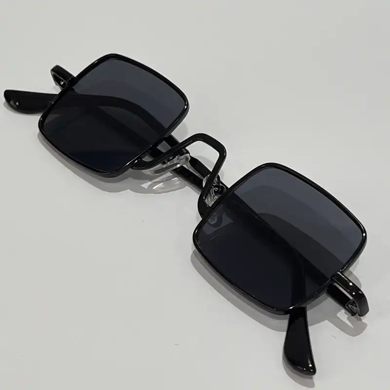 عینک آفتابی بچگانه مدل راین کد BLKKK