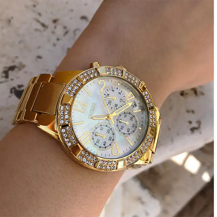 ساعت مچی عقربه ای زنانه گس مدل W0141L2