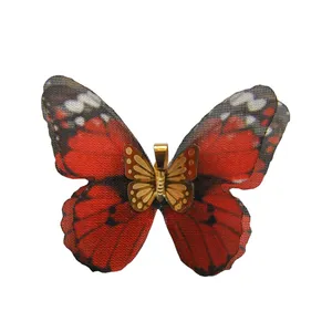 آویز گردنبند طلا 18 عیار زنانه مدل پروانه