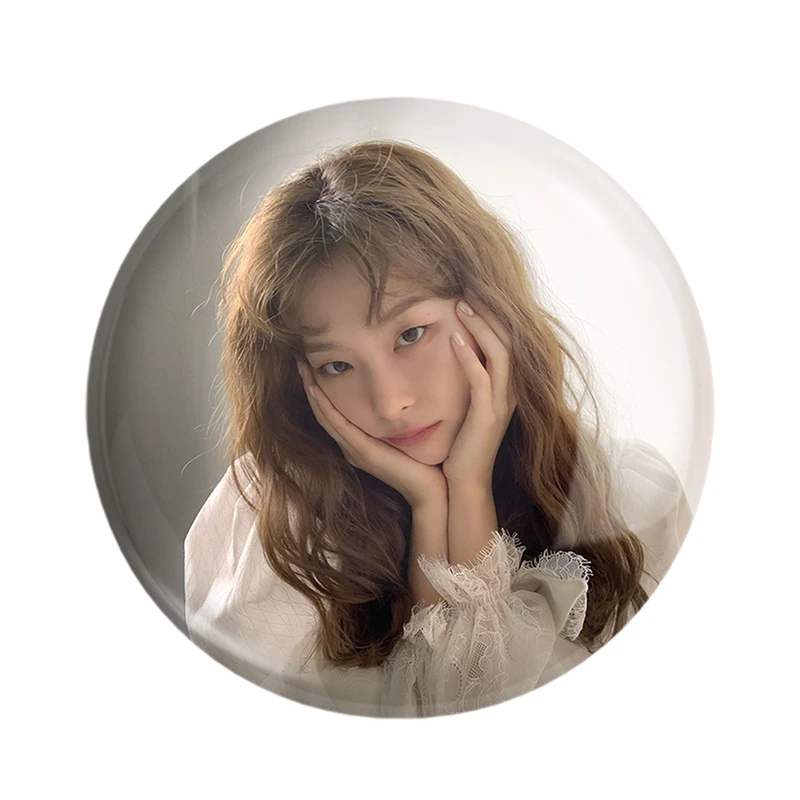 مگنت خندالو مدل سولگی گروه رد ولوت Red Velvet  کد 19618