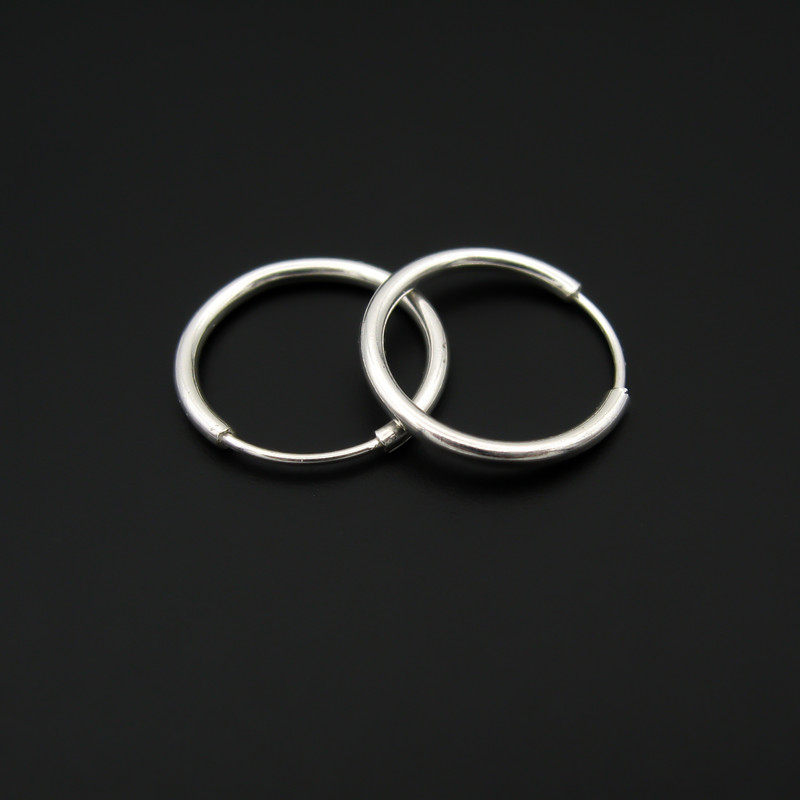 گوشواره نقره زنانه مانچو مدل حلقه ای کد efs005