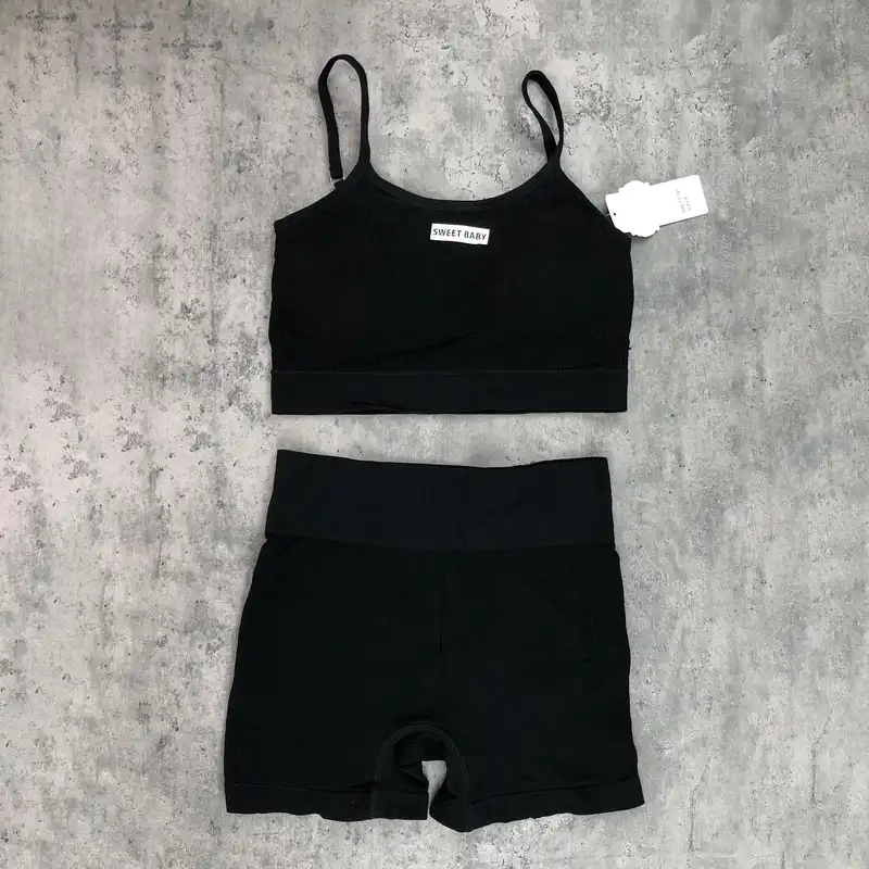 ست تاپ و شلوارک ورزشی زنانه مدل WS120-108