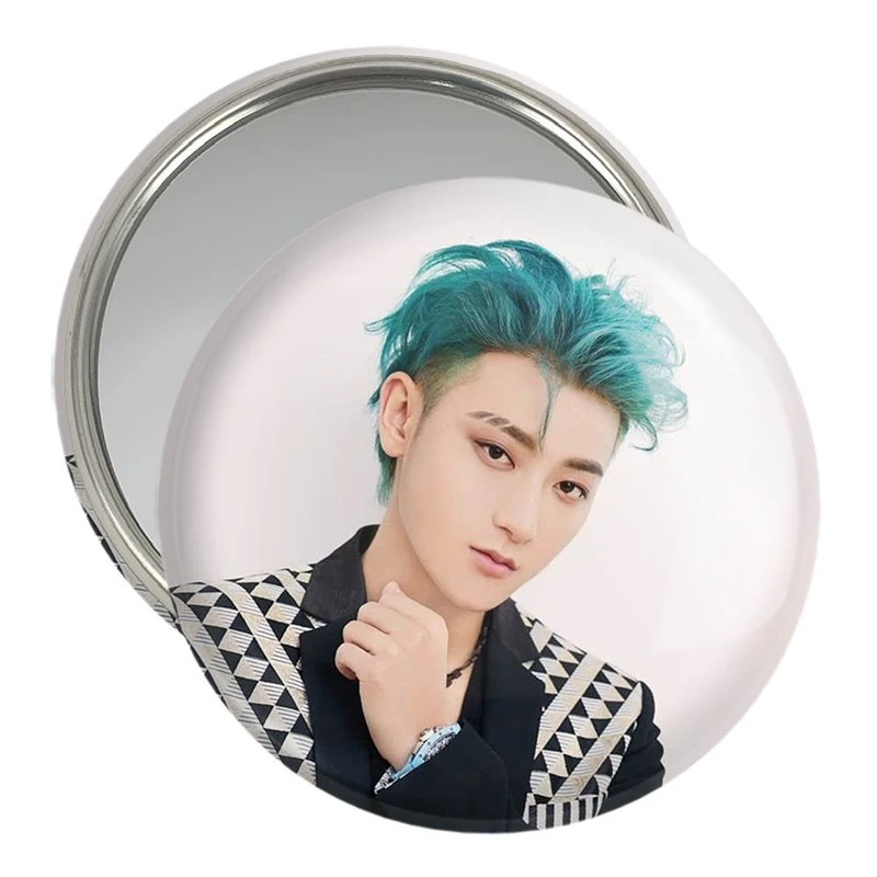 آینه جیبی خندالو مدل تائو گروه اکسو EXO  کد 13552