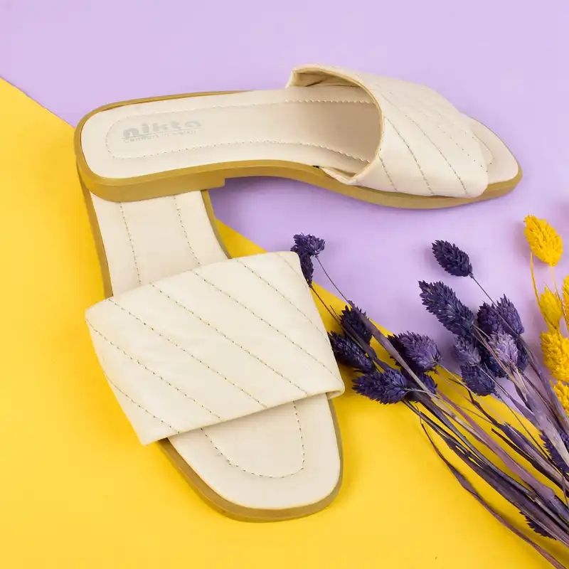 صندل زنانه نیکتا مدل استیچنگ CR.4055