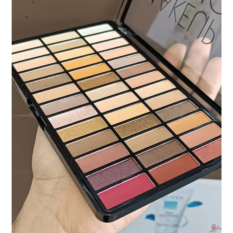 پالت سایه چشم دودو گرل مدل میکاپ استودیو