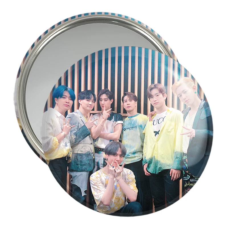 آینه جیبی خندالو مدل گروه گات سون GOT7  کد 21019