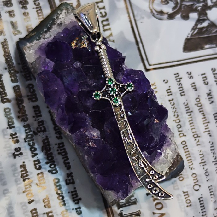 آویز گردنبند نقره مدل شمشیر ذوالفقار کد 8088 آویز گردنبند نقره مدل شمشیر ذوالفقار کد 8088