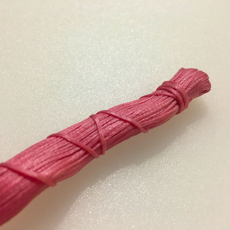 نخ موم دار مدل Pink-20m طول 20 متر نخ موم دار مدل Pink-20m طول 20 متر