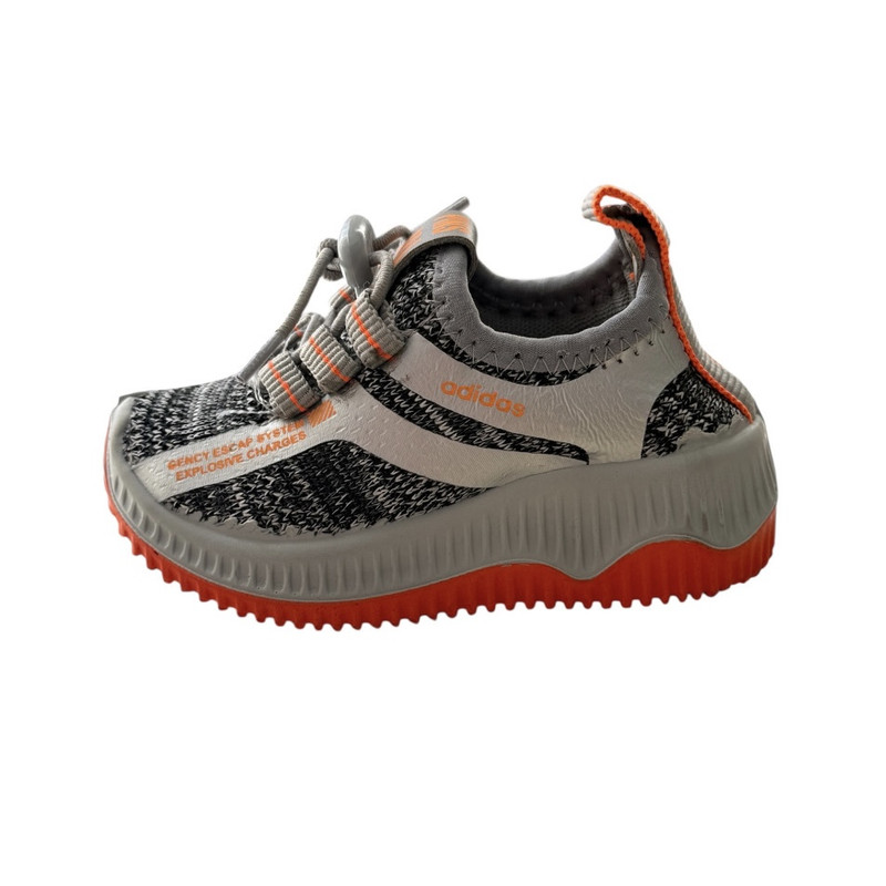 کفش راحتی پسرانه مدل اسپرت طرح شبرنگ