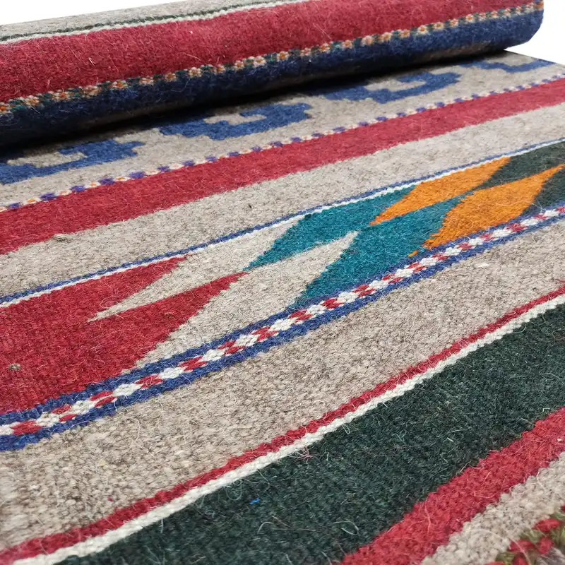 گلیم دستبافت یک متری طرح زندگی