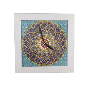 ساعت دیواری مدل مینا