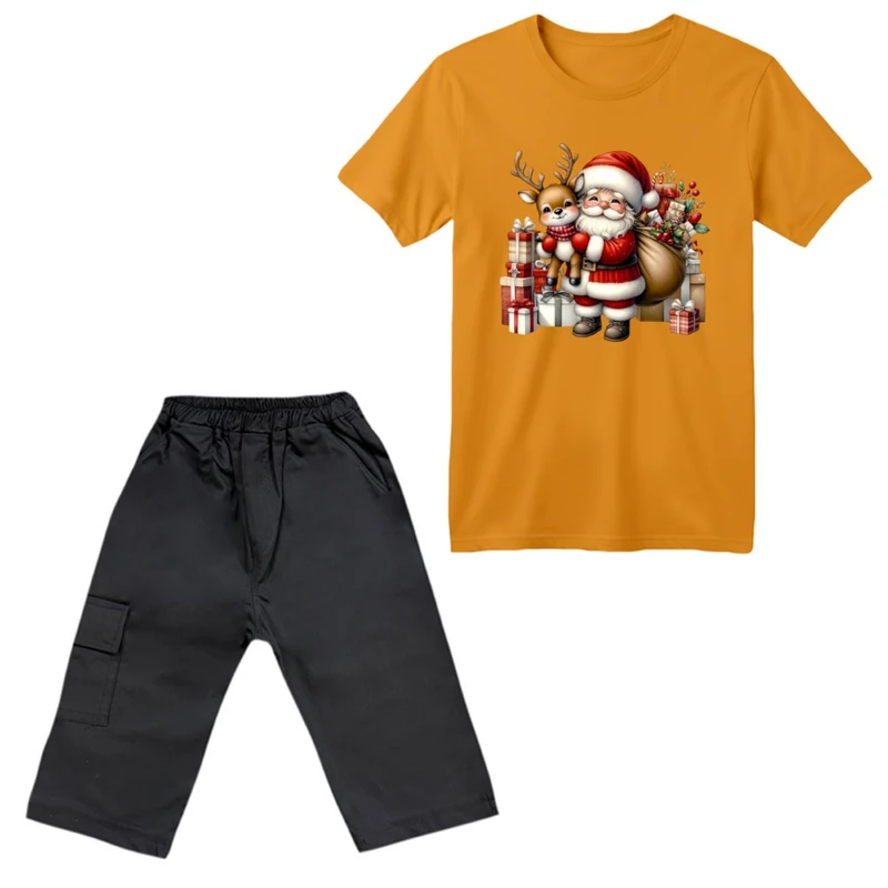 ست تی‌شرت آستین کوتاه و شلوارک پسرانه مدل بابانوئل و گوزن کریسمس کد 12