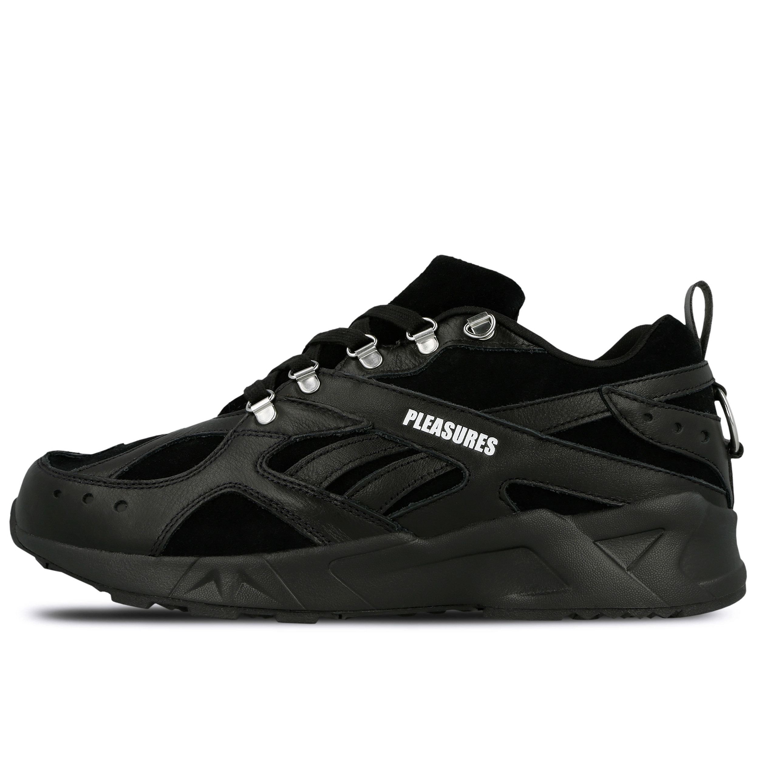 کفش پیاده روی ریباک مدل Pleasures x Aztrek