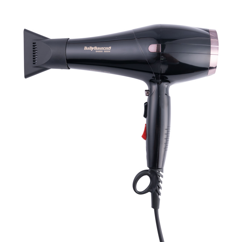 سشوار حرفه‌ای بیبی باس نانو مدل 9000 BA، موتور AC با توان مصرفی 9000 وات، دارای قابلیت تعویض سری، باد سرد و فناوری تولید یون، با حالت صاف‌کننده و حجم‌دهنده، تنظیم حرارت 3 حالته و کنترل سرعت 2 حالته، به همراه 2 سری متمرکزکننده