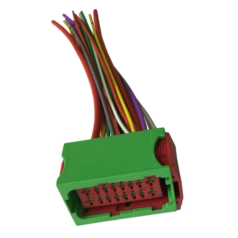 سوکت  جعبه فیوز بی اس ام کد  1136 مناسب برای پژو 206