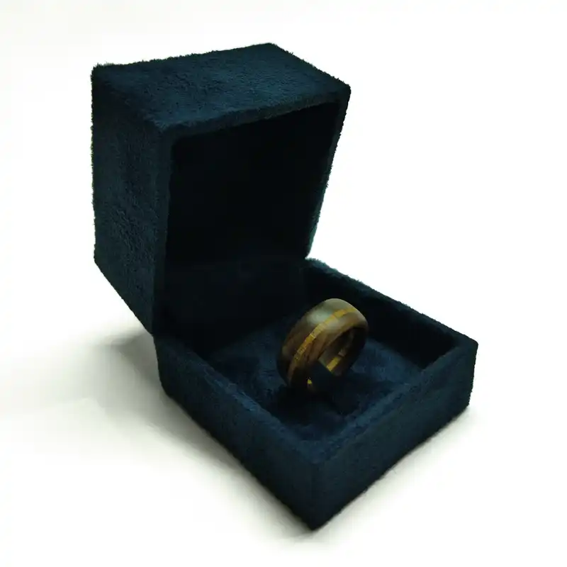 انگشتر سورئال دیزاین مدل Snow Line