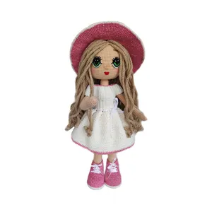 عروسک بافتنی مدل دختر کلاه دار