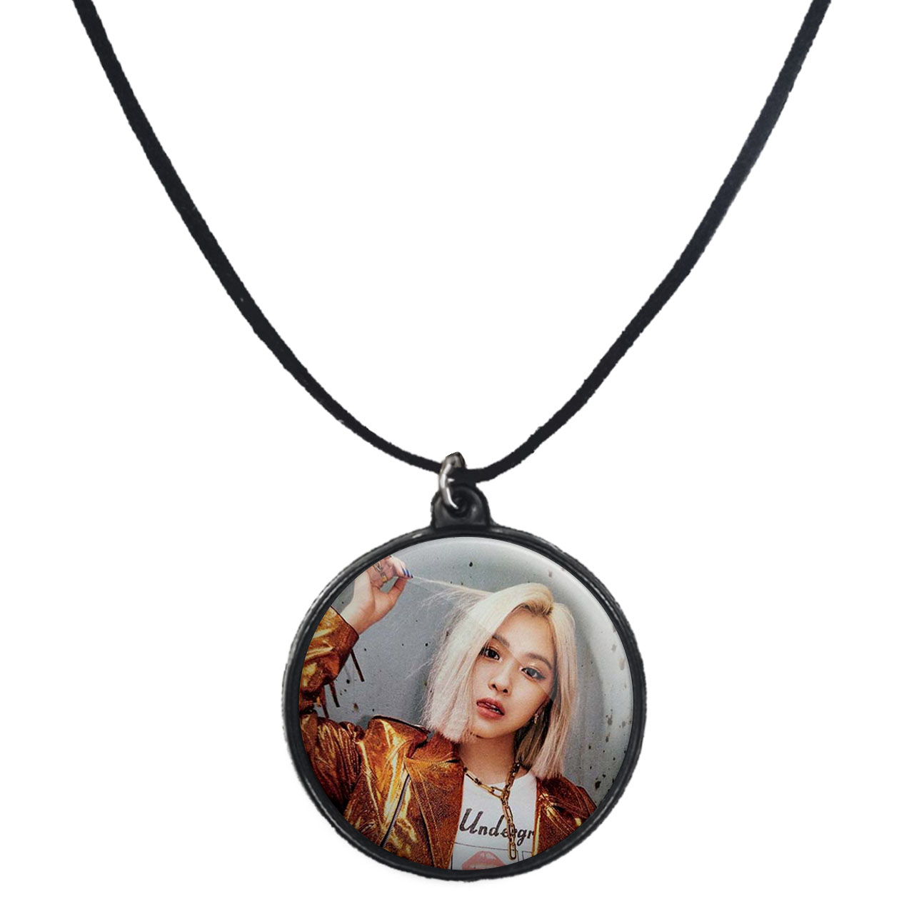 گردنبند پرمانه طرح گروه موسیقی ایتزی کد pmb.13015 مدل دو طرفه