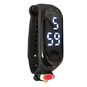 ساعت مچی دیجیتال بچگانه مدل ضد آب فانتزی طرح پنگوئن کد W-P-P