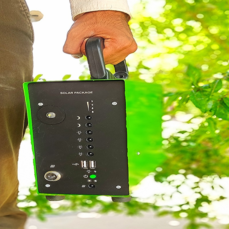 سیستم روشنایی خورشیدی رساما مدل rp53182 ظرفیت 50 وات