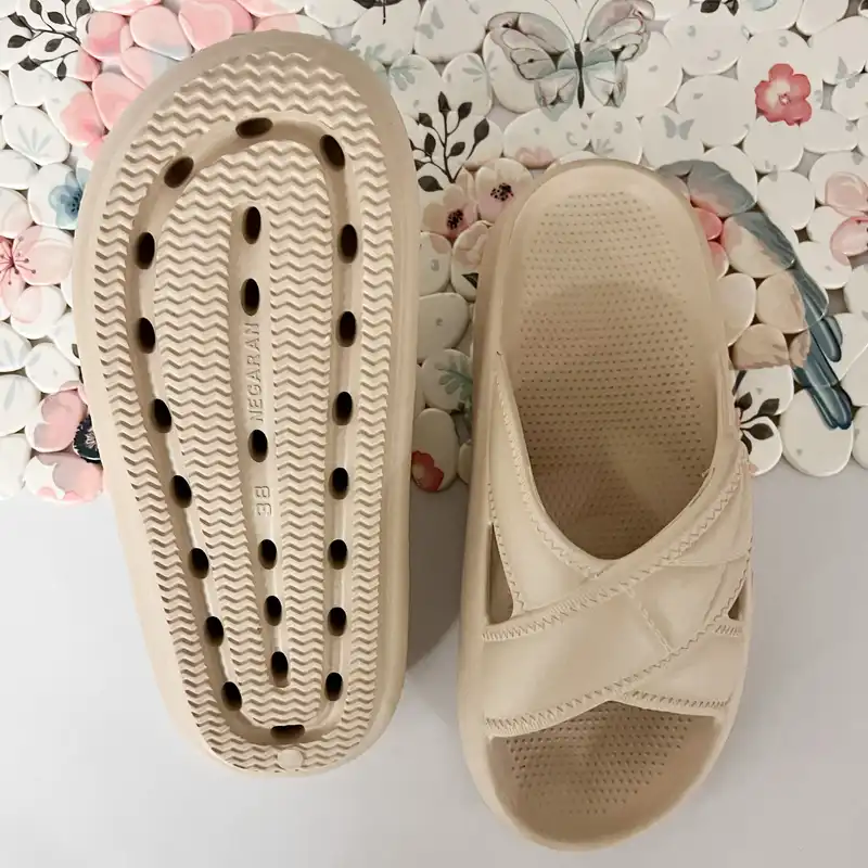 دمپایی زنانه مدل سبلان 023500000