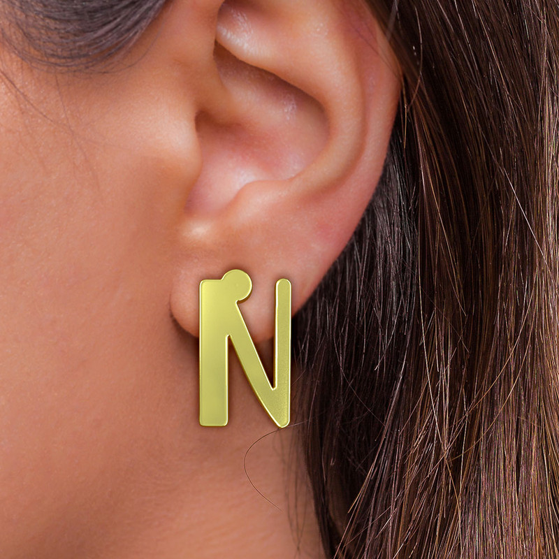 گوشواره طلا 18 عیار زنانه مدوپد مدل حرف N کد GA1-16900