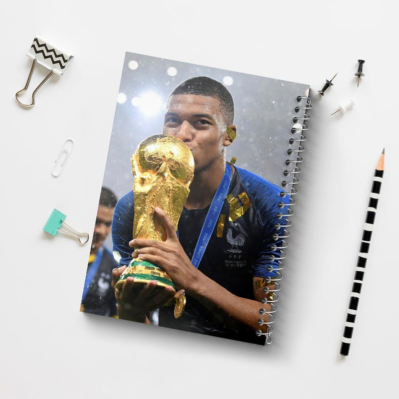 دفتر مشق 100 برگ خندالو طرح امباپه کد 27601